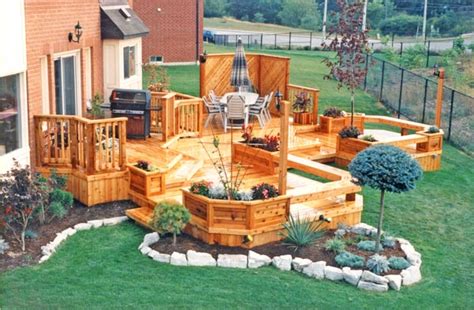 Guide To Deck Construction Materials | Paradise Decks