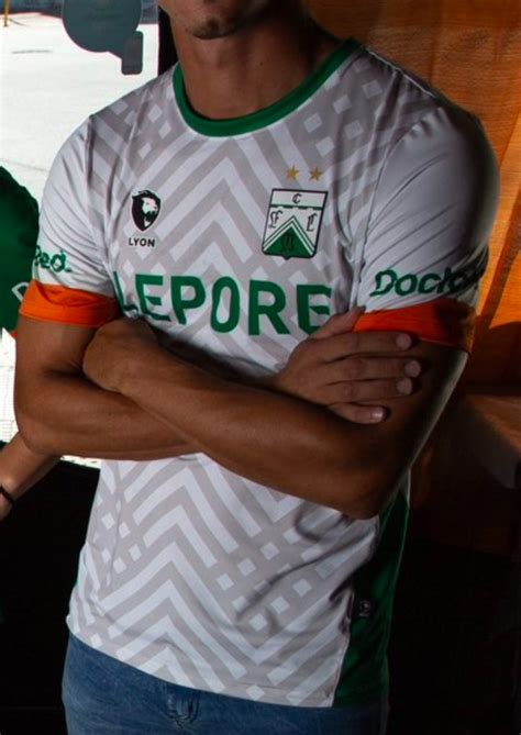 Ferro Carril Oeste Away Kit