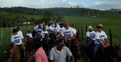 Cavalgada e Festa do Mastro iniciam comemorações da padroeira em