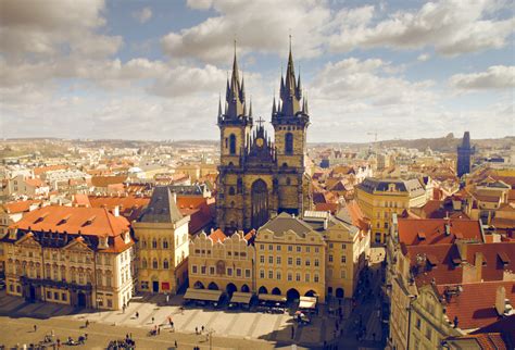 5 Great Walking Tours in Prague - Landings and Takeoffs