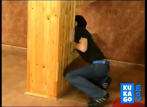 Naked Decant Le Lavabo