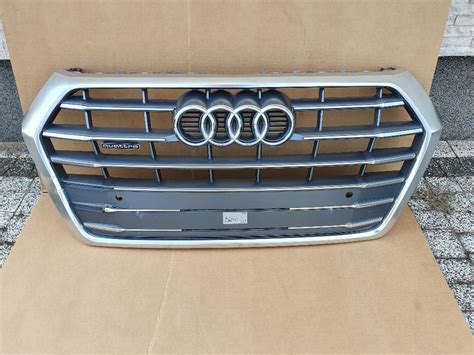 AUDI Q5 80A S LINE GRILL ATRAPA CHROM 80A853651 za 600 zł z Radom