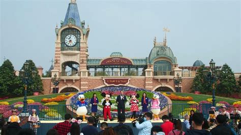 Melihat New Normal Di Disneyland Shanghai Yang Buka Kembali