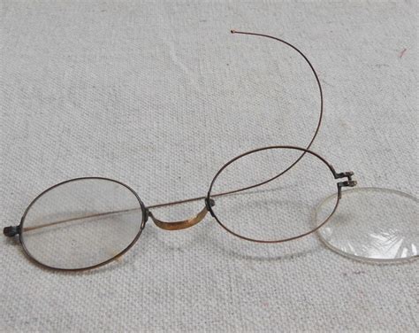 Antique Victorian Era Wire Rim Gold Spectacles Eyeglasses And Carrying Case Arizona Optometrist