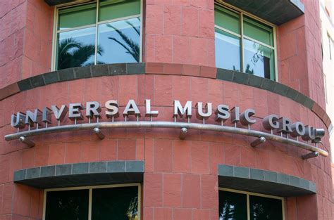 UMG Expands Relationship with Twitch and Amazon Music