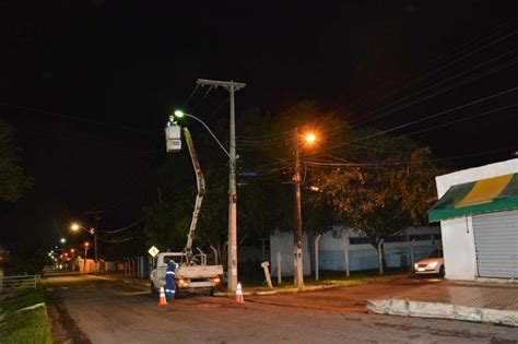 Prefeitura realiza melhorias na iluminação do entorno de unidades de