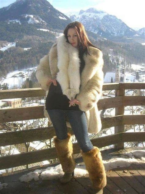 Pin By Beautiful Furs On Fox Furs 18 Fur Fashion Fox Fur Jacket Fur