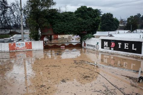 El Mostrador on Twitter VIDEO Sistema frontal desborde del río