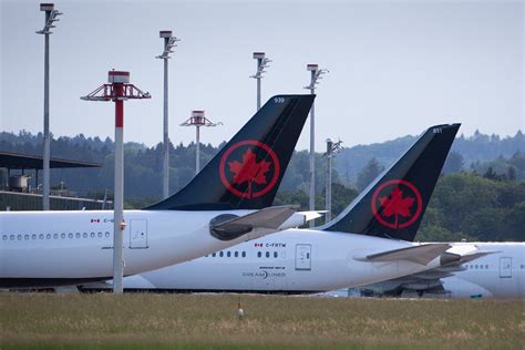 Disabled Man Forced To Drag Himself Off Air Canada Flight After Airport