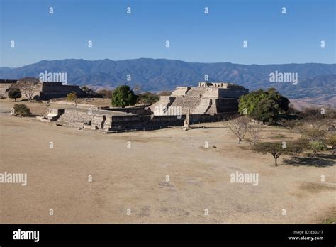 Sistema Iv Complejo Ceremonial De La Plataforma Norte De Monte Alb N