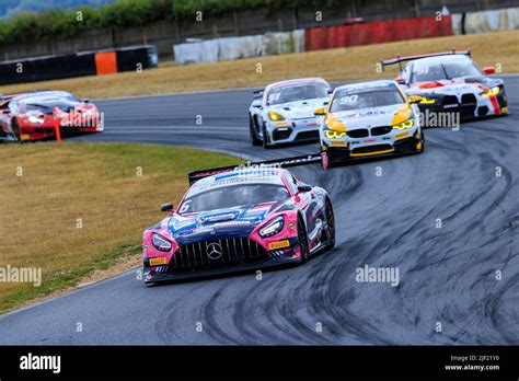 Snetterton England June Race Of The Intelligent Money