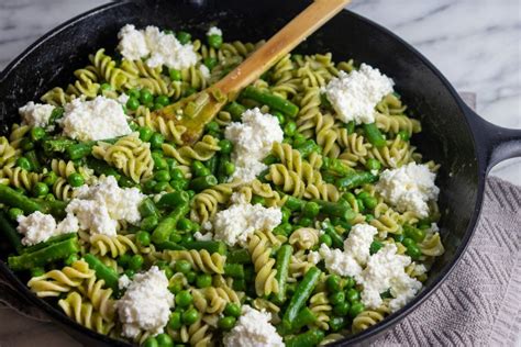 Fusilli With Pesto And Green Beans Giadzy Recipe Green Beans How