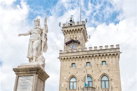 Palacio De La Estatua Y Del Público De La Libertad República De San