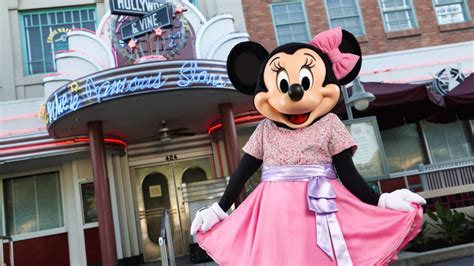 Swing Into Spring With New Dining Options From Minnie Mouse And Friends Disney Dining