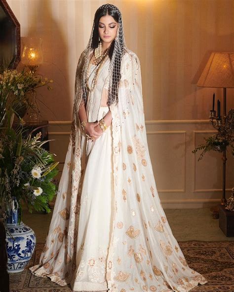 7 Bollywood Bridal Outfits That Nailed The White And Beige, Neutral ...