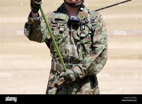 Soldat Uniforme De Camouflage Militaire Banque De Photographies Et D