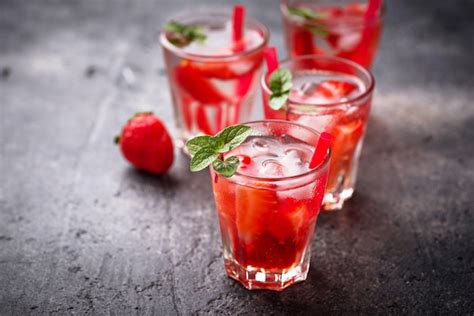 Premium Photo Summer Fresh Drink Strawberry Lemonade