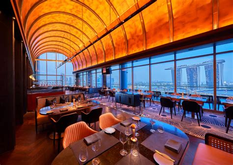 restaurants  singapore   memorable  years eve dinner