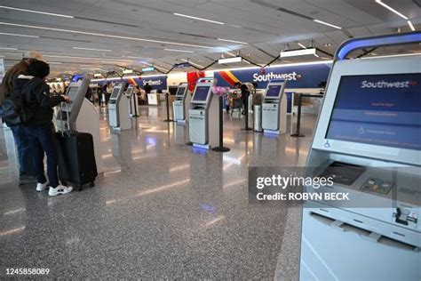 379 Southwest Airlines Lax Terminal Stock Photos, High-Res Pictures ...