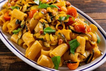 Pasta Zucchine Pomodorini E Gamberetti Ricetta Fatto In Casa Da Benedetta