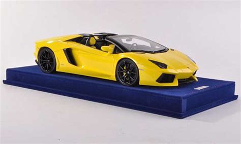 Diecast Model Cars Lamborghini Aventador Roadster 143 Autoart J