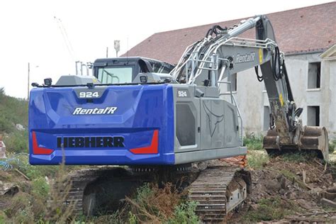 Rentalr Digs In With The First Liebherr R G Crawler Excavator In