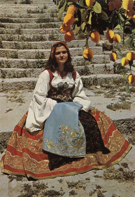 Traditional Outfits Albanian Culture Culture Clothing Italian