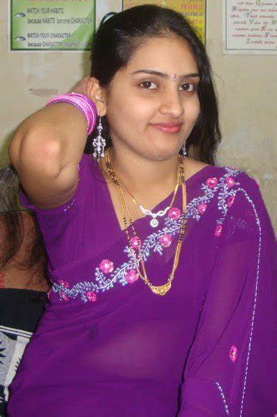 Sexy Indian Housewife ~ Hot Photos Gallery