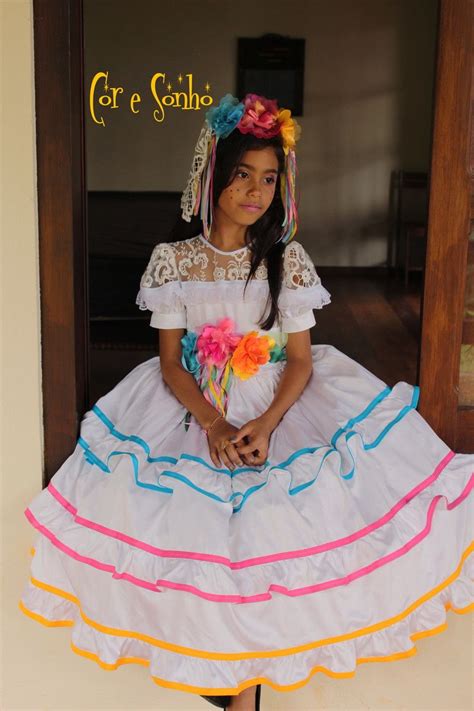 Vestido Infantil De Noiva Caipira Testando Produtos Cosmeticos