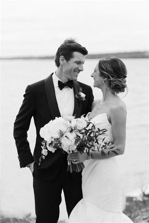 Romantic Castle Hill Inn Newport Wedding - By Halie Photography