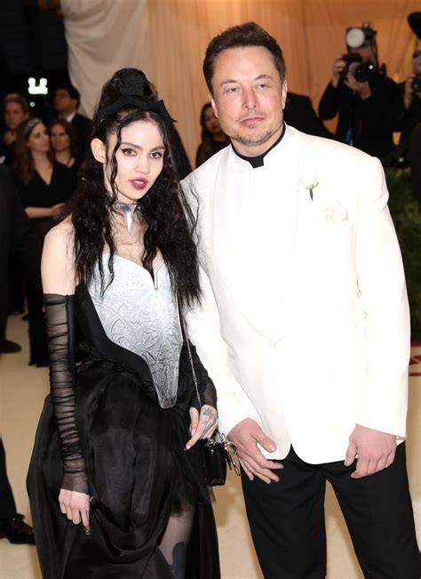 イーロン・マスクとの間に3人の子が！ 過激ルック＆不思議アーティスト、grimes（グライムス）とは？