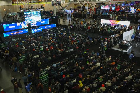 Pax East Reveals First Line Up Of Exhibitors Sdhq