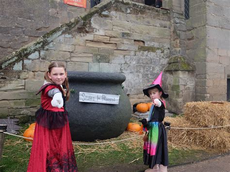 Review - A spooky weekend at Warwick Castle for Halloween – You need to ...