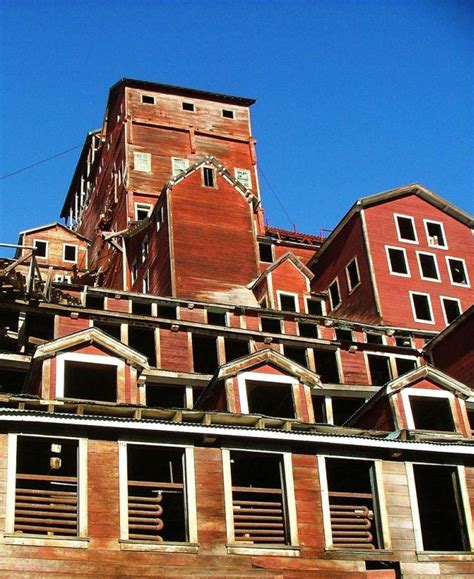 Kennecott Ghost Town - Once the Booming Centre of Alaska's Copper Mining Industry | Urban Ghosts