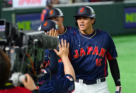 【wbc】え？ 大谷翔平が牧秀悟へ特別に“デスターシャ” 披露 初回3ラン後にパフォーマンス Spread