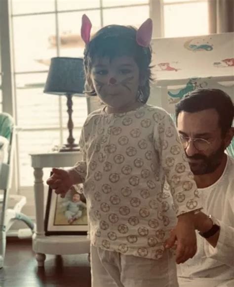 Taimur Ali Khan Yet Again Hijacks His Abba Saif Ali Khan S Live Interview With His Cuteness