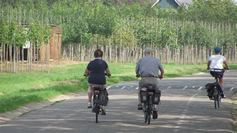 Buurtschap Veldstraat Presenteert Boeren Op De Fiets Tocht Al Het