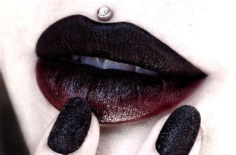 Gothic Lip Makeup