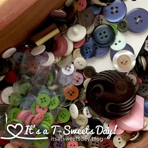 Totally Tipster How To Organize A Button Box It S A T Sweets Day