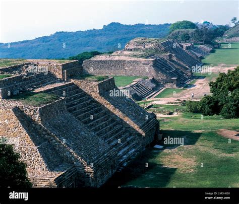 Zona Arqueol Gica De Monte Alb N Oaxaca M Xico Fotograf A De Stock