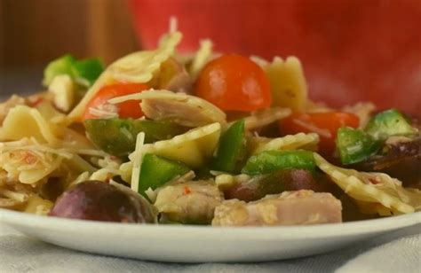 Chicken Bow-tie Pasta Salad Recipe Chicken Bow-Tie Pasta Salad