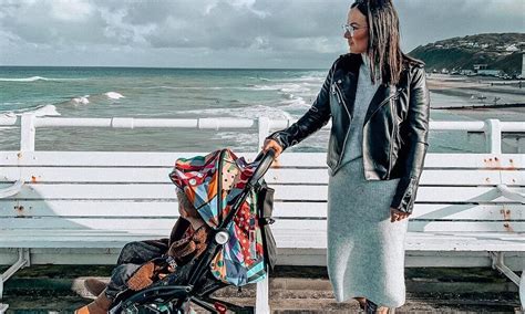 The Brighton Family Review the Maclaren Atom - Winstanleys Pramworld