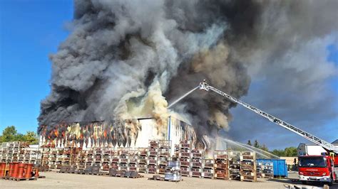 Gro Brand Bei Siebenhaar Millionenschaden Durch Feuer In Lackiererei