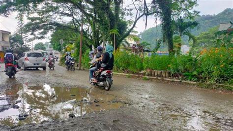 Masih Berlubang Warga Ciampea Minta Jalan Raya Ciampea Rancabungur