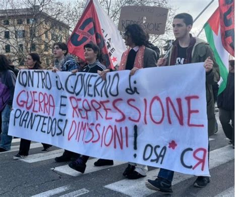 Genova Studenti In Corteo Contro La Guerra In Medio Oriente Salvini