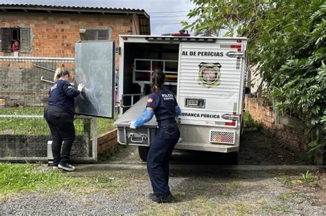 Homem Encontrado Morto No Interior De Resid Ncia Em Crici Ma