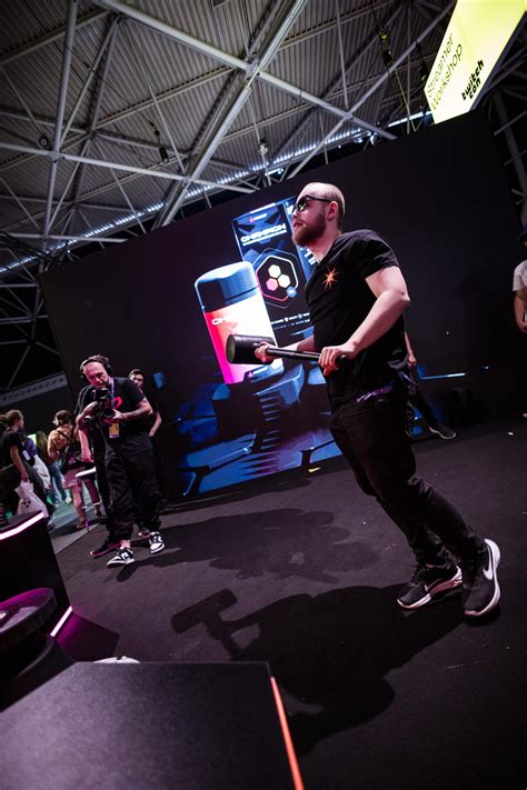 twitchcon   strongest community  twitchcon madmonq