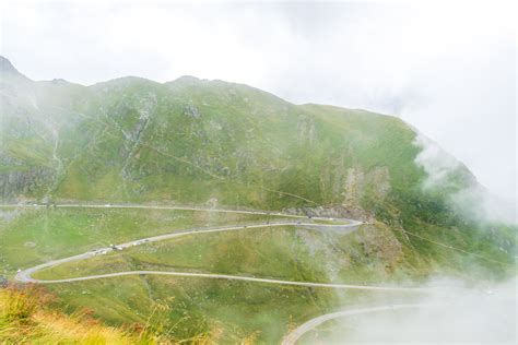 Discover Transfagarasan through 30 stunning photos | Universe Stars