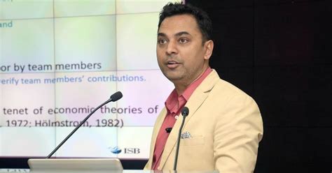 isb professor krishnamurthy subramanian succeeds arvind subramanian