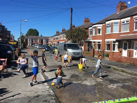 Play streets - Playing Out